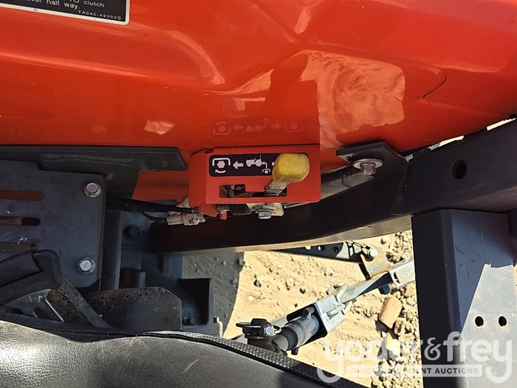 2017-kubota-mx5100-image-48