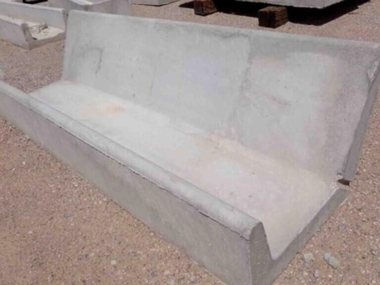8'-concrete-j-bunk-image-1
