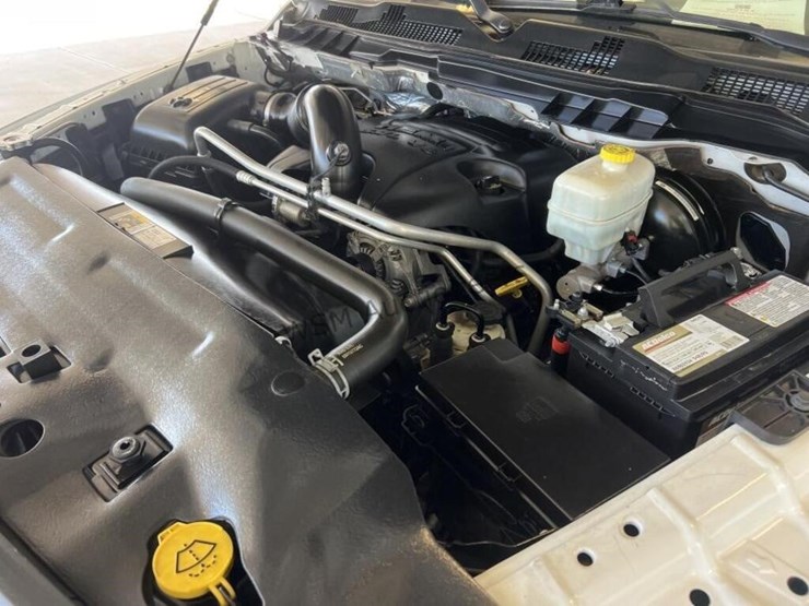 2016-ram-2500-p/u-image-12