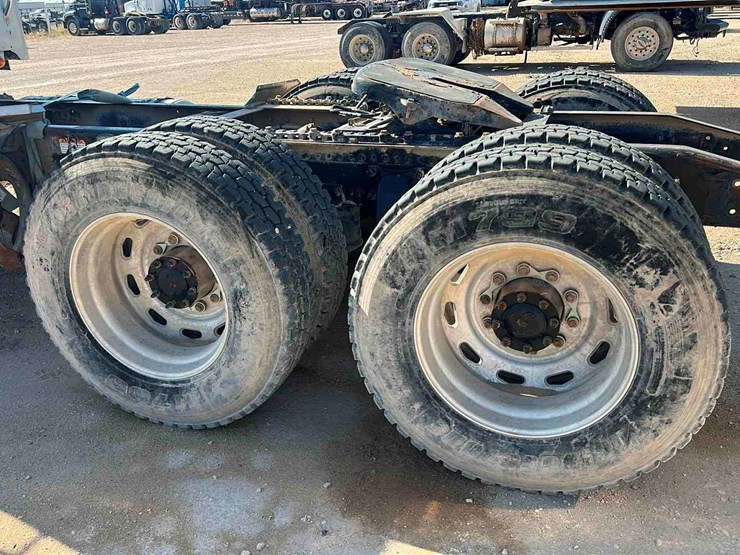 2013-freightliner-cornado-(inoperable)-image-5