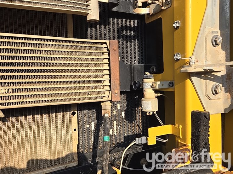 2015-caterpillar-336-f-image-55
