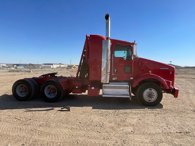 2011-kenworth-t800-image-5