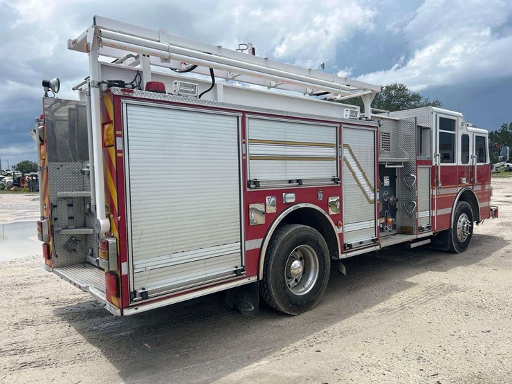 2003-pierce-tilt-cab-fire-truck-image-3
