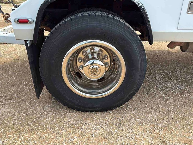 2005-ford-f650-image-13