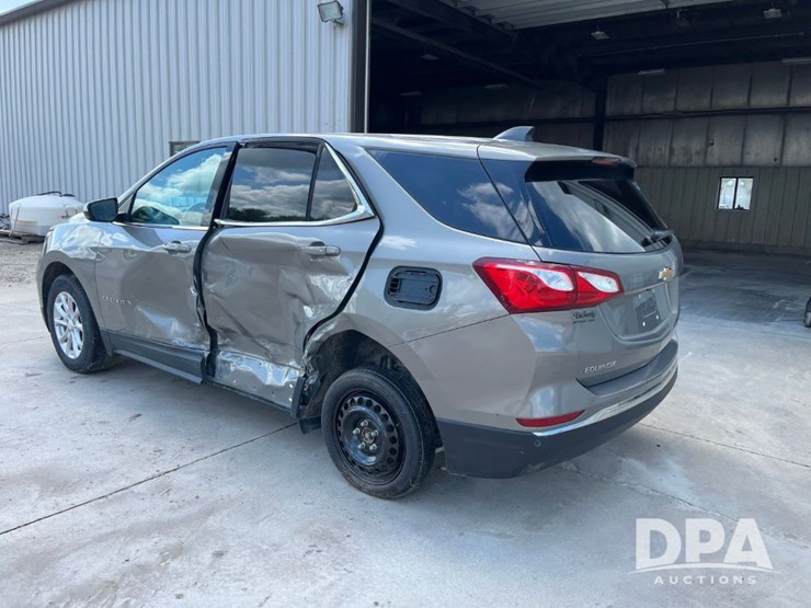 2018-chevrolet-equinox-lt-image-14