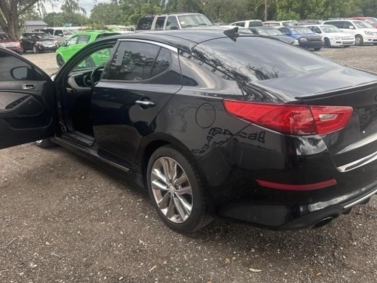 2014-kia-optima-sx-turbo-image-2