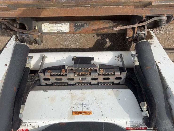 2016-bobcat-t595-image-22