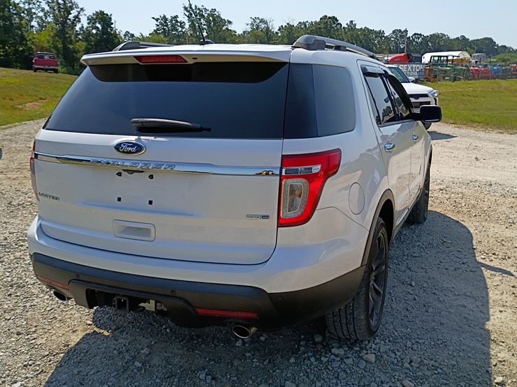 2013-ford-explorer-image-9