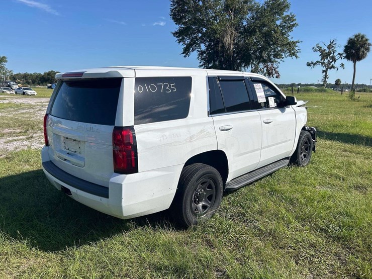2020-chevrolet-tahoe-image-3