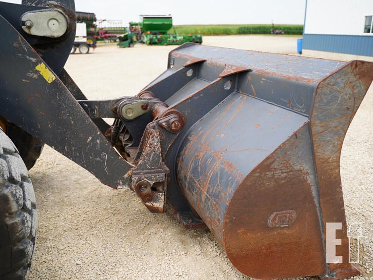 2015-deere-544k-image-17