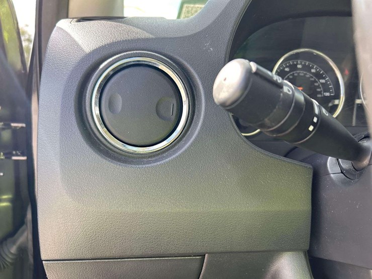 2014-jeep-compass-image-15