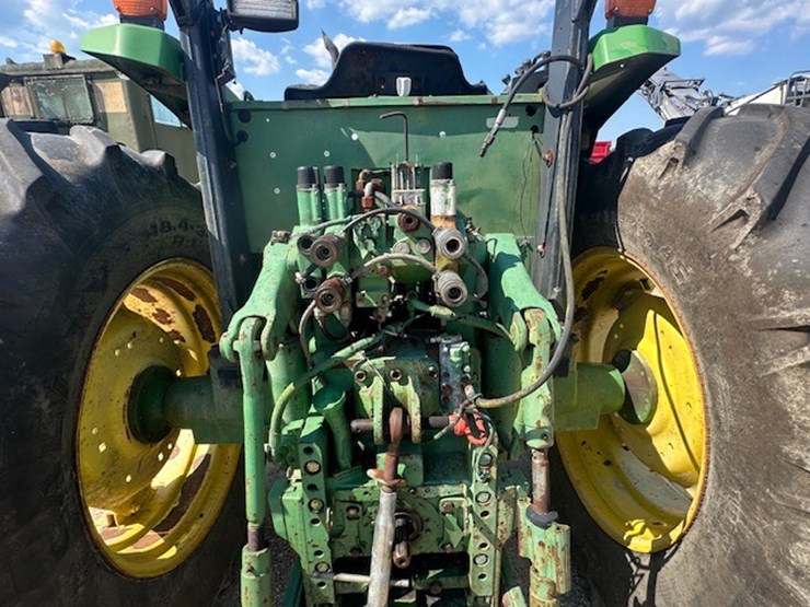 john-deere-6400-image-12