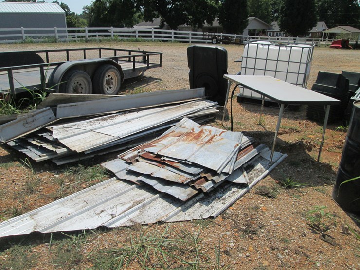#96-•-#26847-•-table-&-misc-metal-image-1