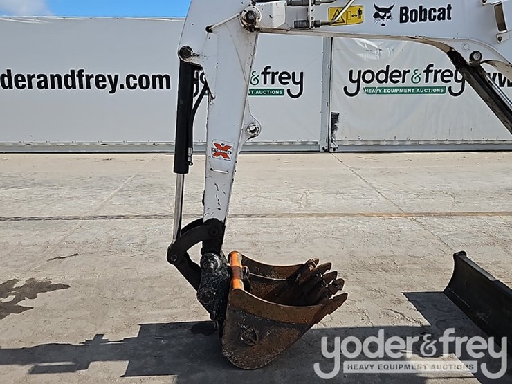 bobcat-e32-image-17
