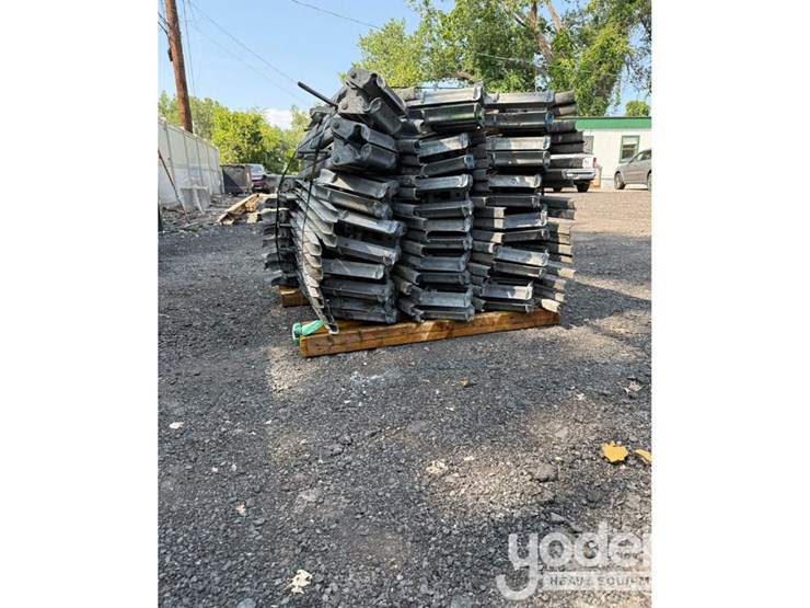 doka-tripods-bundle-of-40no-doka-tripods-good-condition-(selling-offsite,-210-beach-rd,-west-haverstraw,ny-10993)-image-1