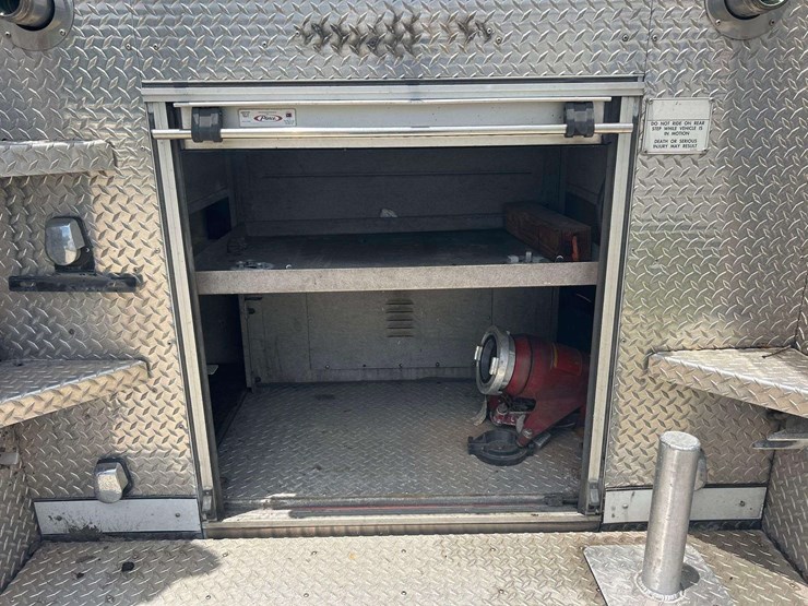 2003-pierce-tilt-cab-fire-truck-image-21