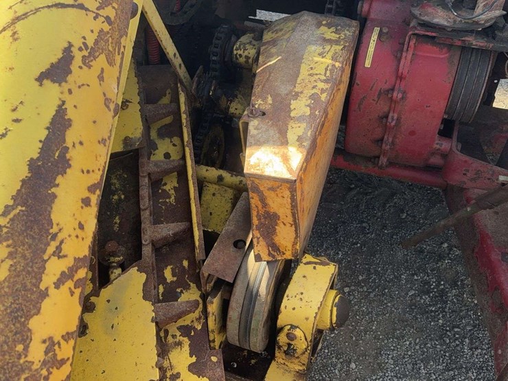 new-holland-890-image-16