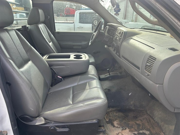 2009-chevrolet-silverado-3500hd-image-12