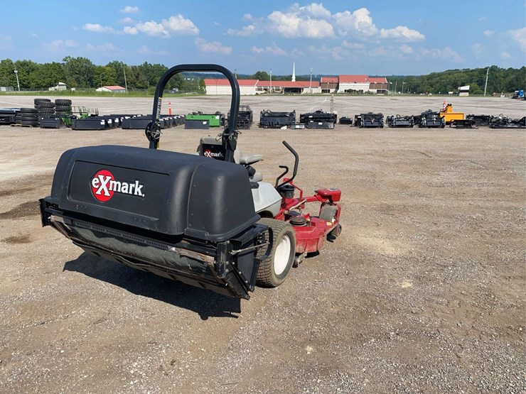 exmark-lazer-zero-turn-mower-image-5