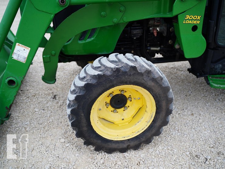 2007-john-deere-3320-image-12