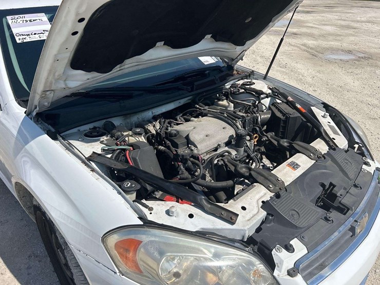 2011-chevrolet-impala-sedan-image-8