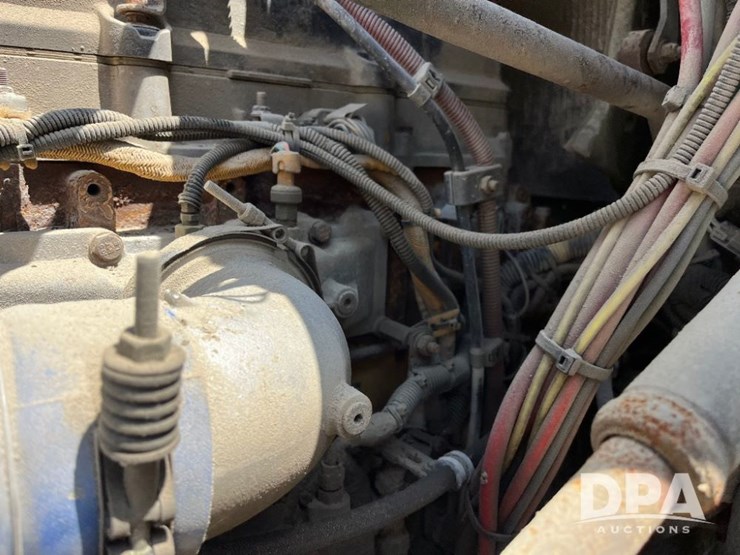 2005-freightliner-truck-(jn2399,-unit-277052)-image-84