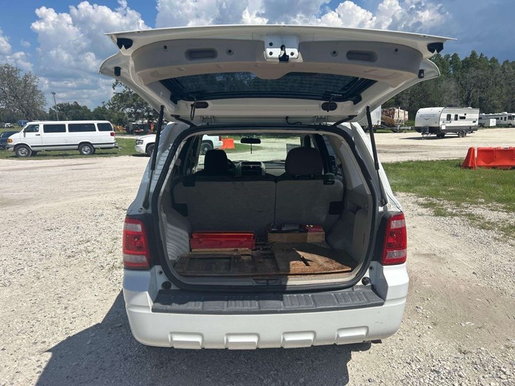 2012-ford-escape-xls-image-19