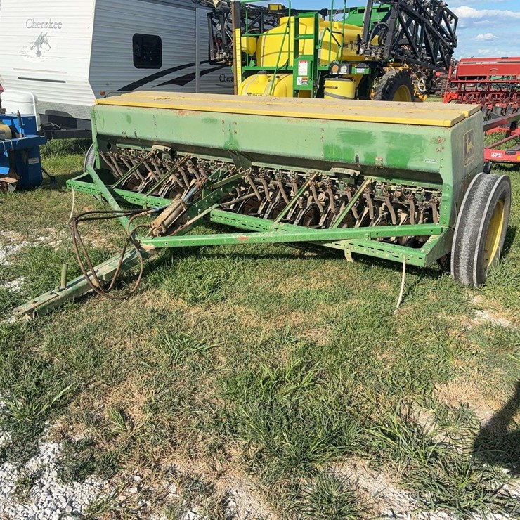 JOHN DEERE 8300