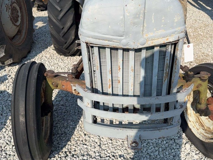 ford-8n-image-2