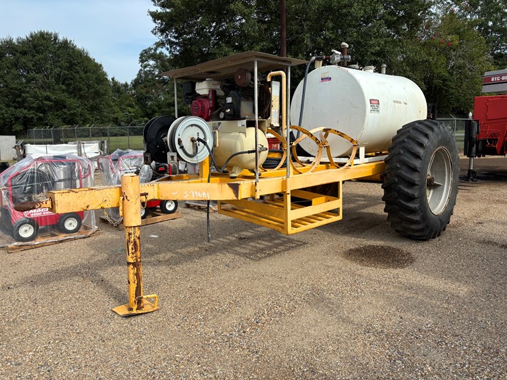 #79681-•-portable-fuel/lube-wagon-image-1