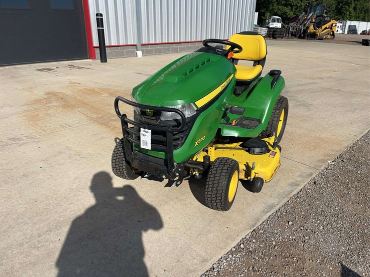 john-deere-570-image-2