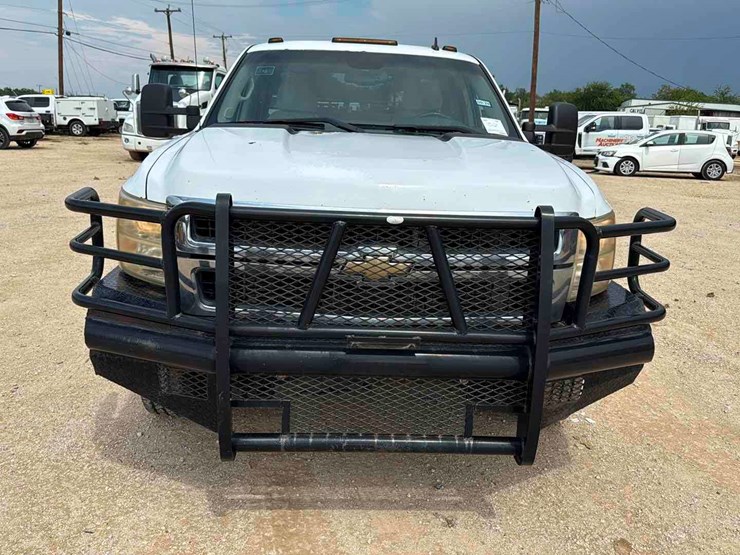 2009-chevrolet-silverado-image-2