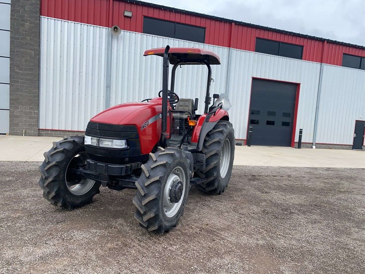 case-jx80-4wd-tractor-image-2
