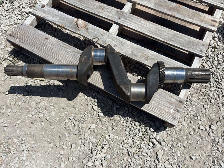 john-deere-model-g-crankshaft-image-1