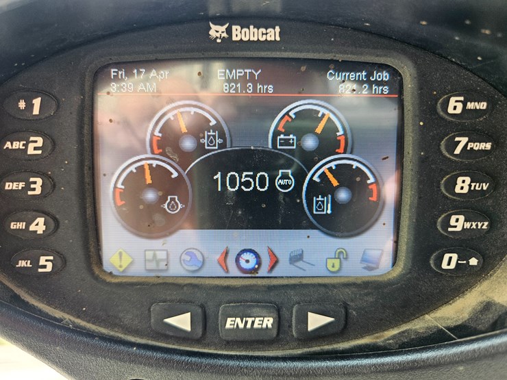 2019-bobcat-t870-image-34