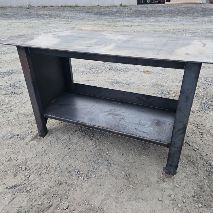 #404 • Kit container welding table