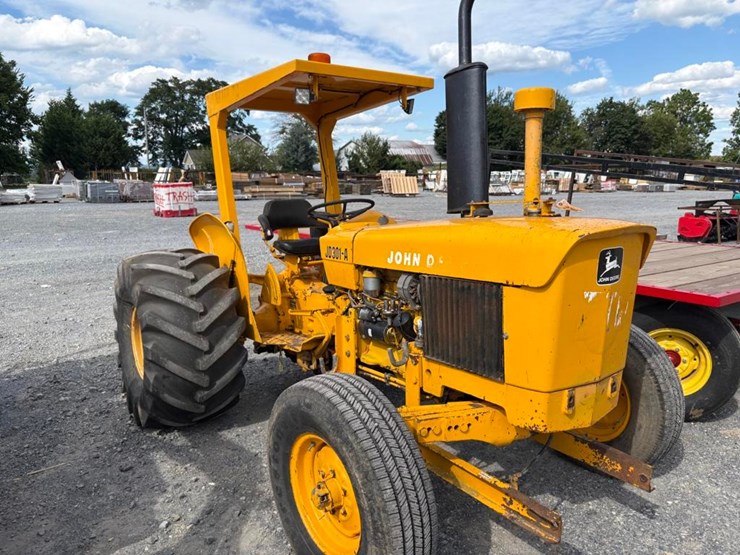john-deere-301a-image-4