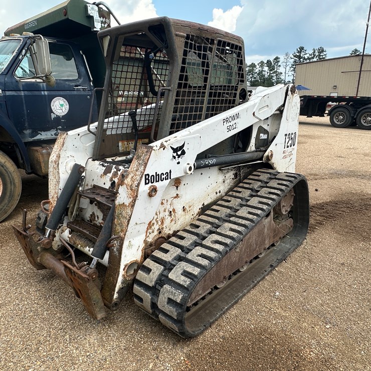 BOBCAT T250
