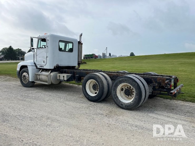 1993-freightliner-truck-(jn2646,-unit-42339)-image-18