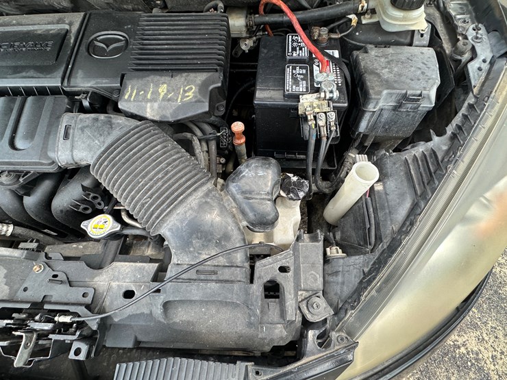 #22813-•-2012-mazda-2-image-55