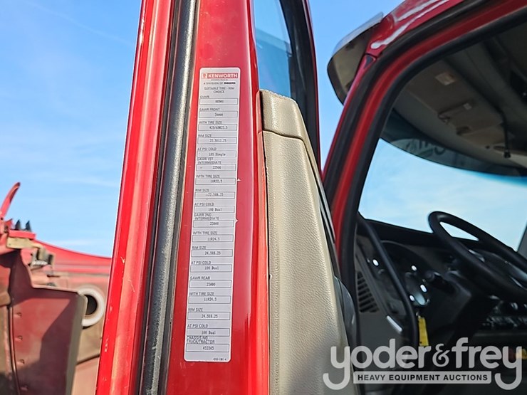 2021-kenworth-t880-image-42