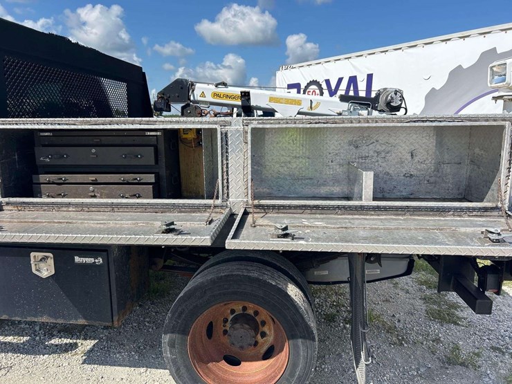2016-ford-f550-image-22