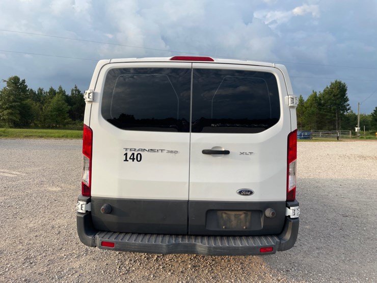 2015-ford-e350-image-5
