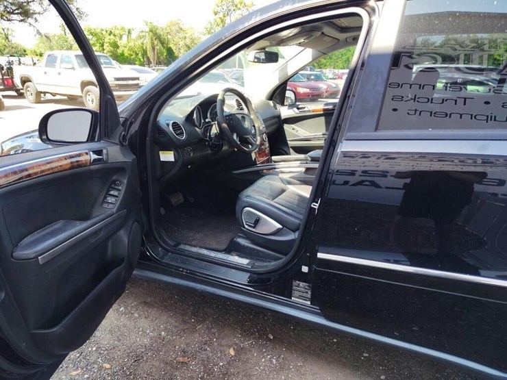 2006-mercedes--m-class-runs/moves-ml-500-image-8