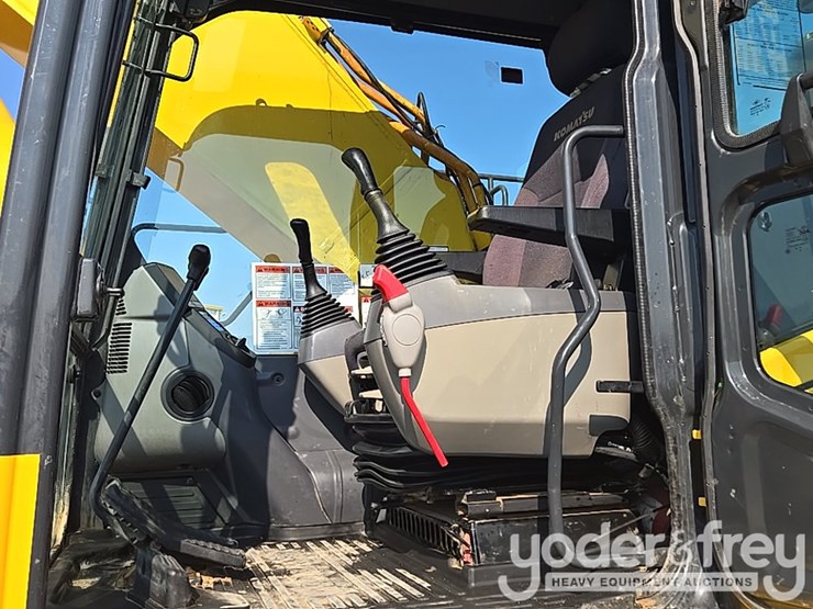 2021-komatsu-pc490-lc-11-image-60