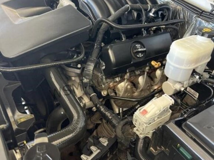 2015-chevrolet-silverado-1500-image-13