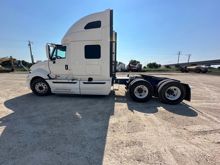 international-prostar-image-8