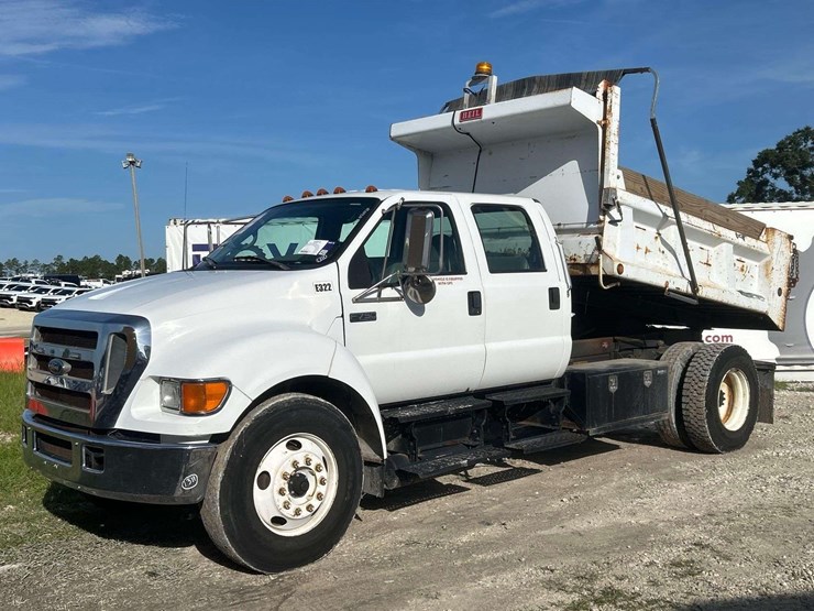 2005-ford-f750-image-1