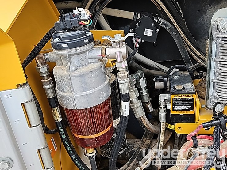 2018-deere-850k-lgp-image-57