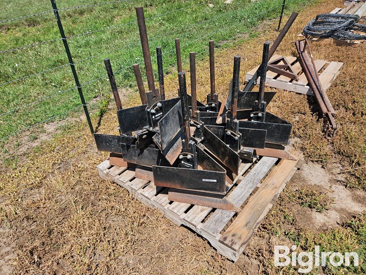 hawkins-hiller/ditching-shovels-image-3
